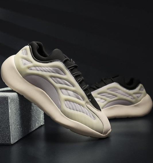 CUBICS V3 YEZY 700 Glow - Cream
