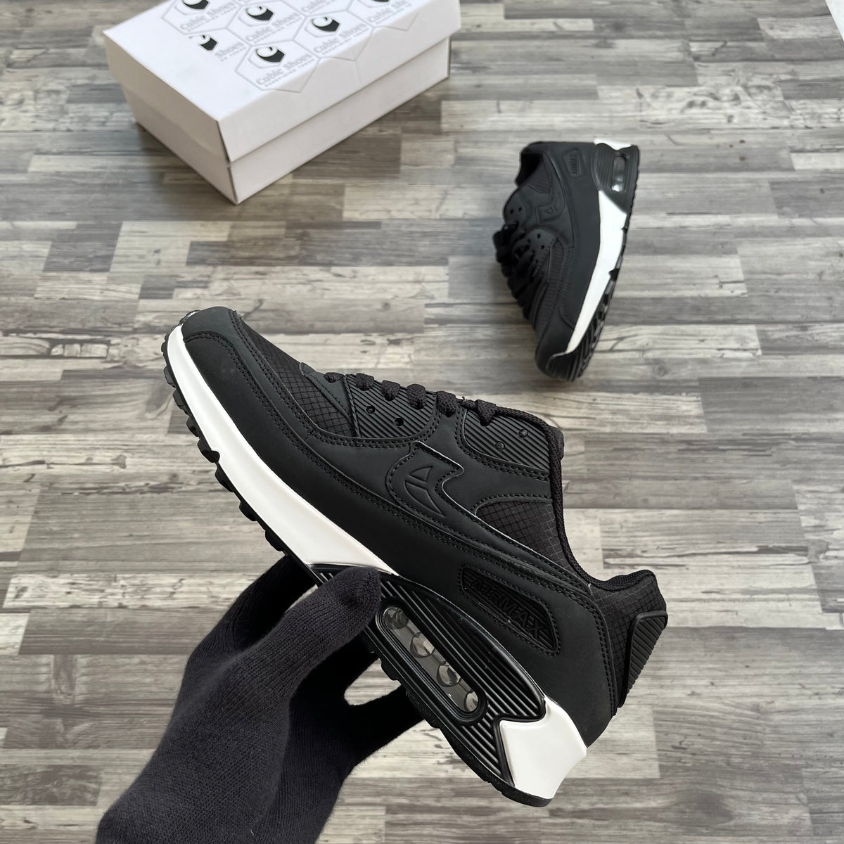 CUBICS Max Air 90 Trainers - Black