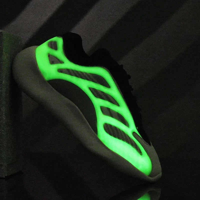 CUBICS V3 YEZY 700 Glow - Cream